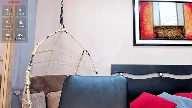 _LaraMom_ live cam preview
