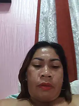 SweetChubbyMommy_02 live cam on StripChat