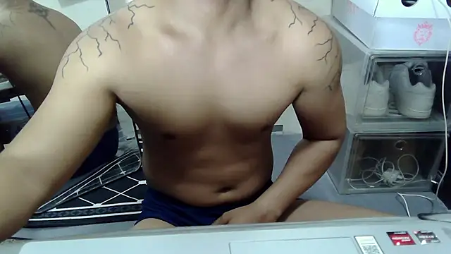 LonelyMark4u webcam