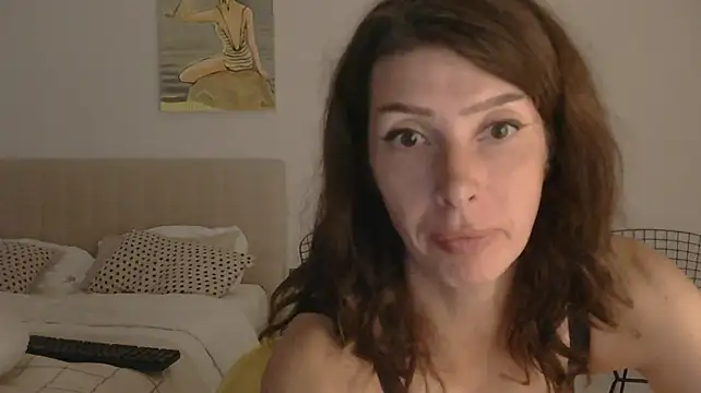 WhiteQueen888 live cam on StripChat