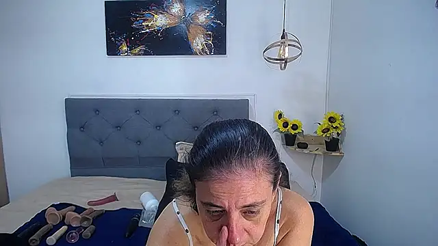 sasi_luna live cam on StripChat
