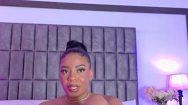 LoanaVega