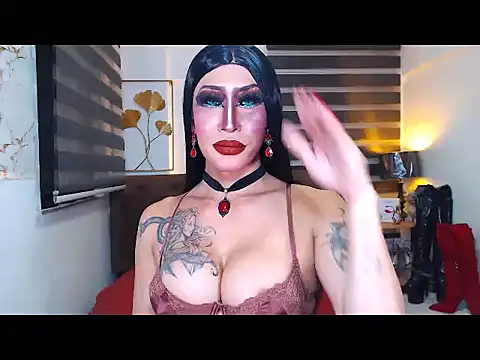 dominatemistresstyra (T milf) - HUNGRY/THIRSTY? COME LET ME FEED U !😈😈