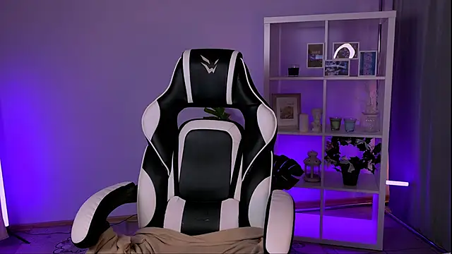 KiraKittyy_ live cam preview