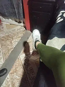 jhonyrrr live cam preview