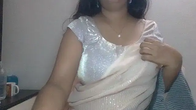 Kannada-Anu-Anu2002