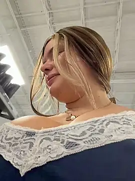Webcam en directo de la chica BARBIEsexyCOUPLE