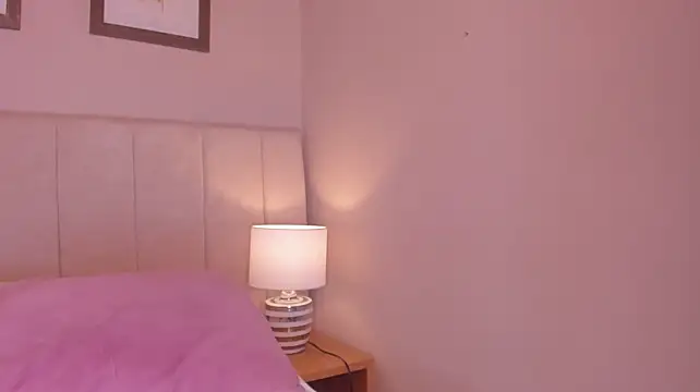zoe_sky_