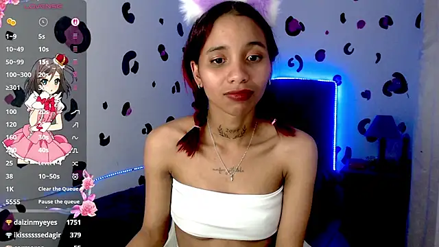 ivory_aiko live cam on StripChat