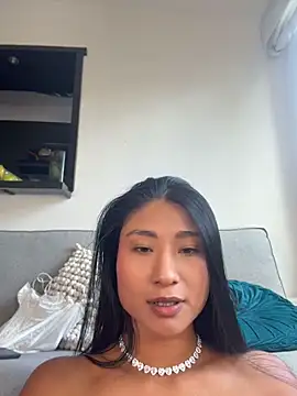 Megan_Lim live cam on StripChat