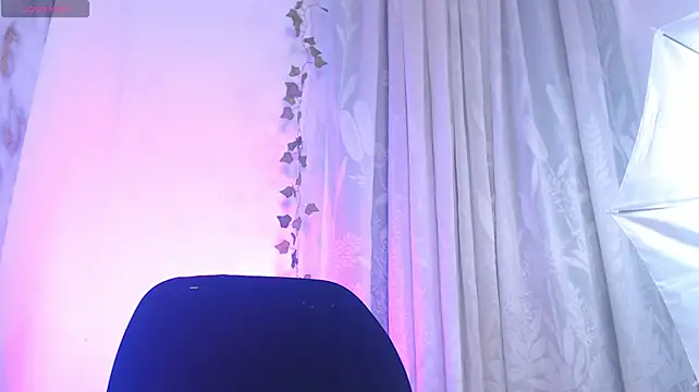 lincy_honeyy live cam on StripChat
