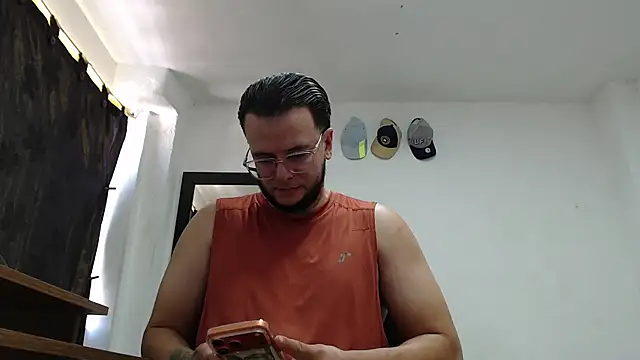 cloudsxxx live cam on StripChat
