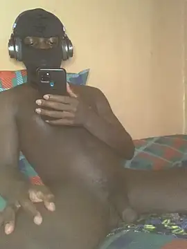 bigjohnson12000 live cam on StripChat