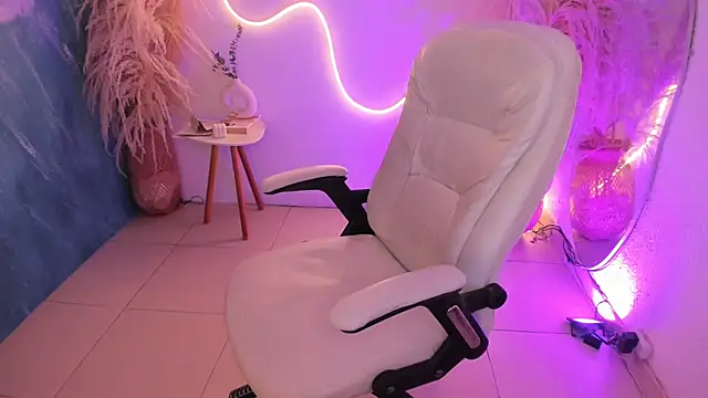 ViolettaHotLatin_
