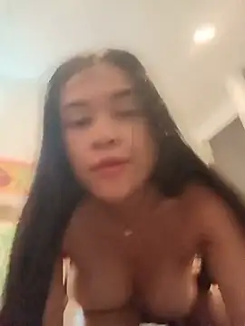 NiaConnors_