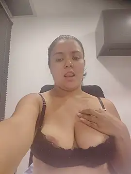 naila_marulanda live cam on StripChat