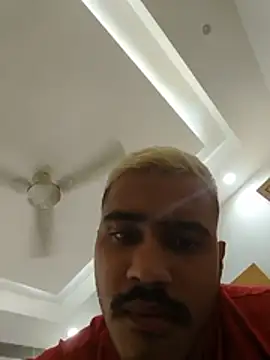 Mrgill09 live cam on StripChat