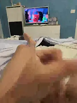 GiovaneCazzoneItaliano live cam on StripChat