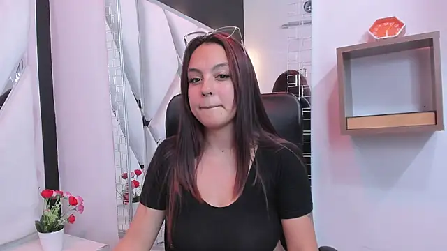 SussyOwen_ live cam on StripChat