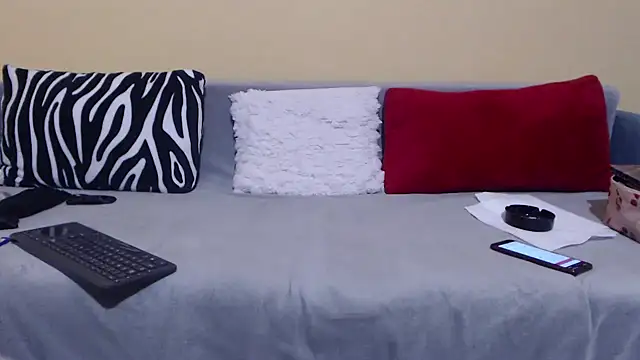 christine33 live cam on StripChat