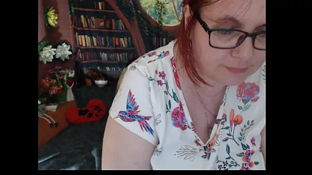 PlayfullMature live cam preview