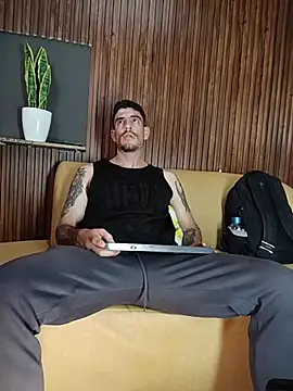 damian_bull live sex cam