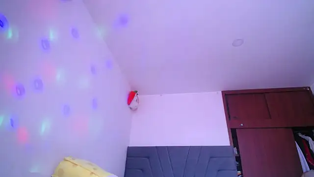 Rubi_Erotic_ live cam on StripChat