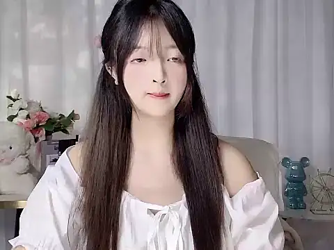YUYU-1202 live cam on StripChat
