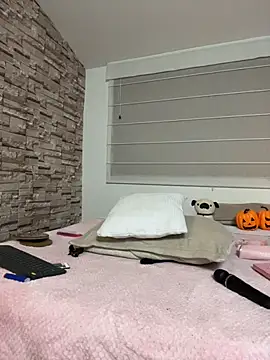 Lucyjoi webcam