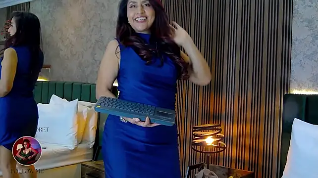 MonicaMoret live cam preview