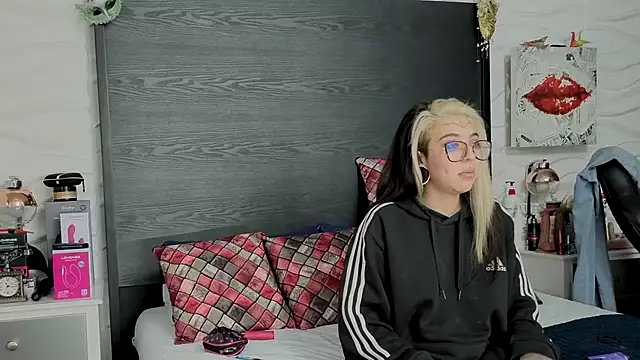 inkedsinners_ live cam on StripChat
