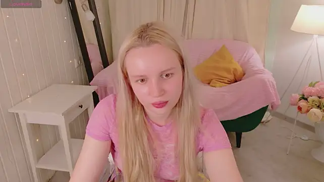 Beatrica_Klein live cam on StripChat
