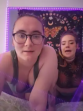 AndHerXO webcam