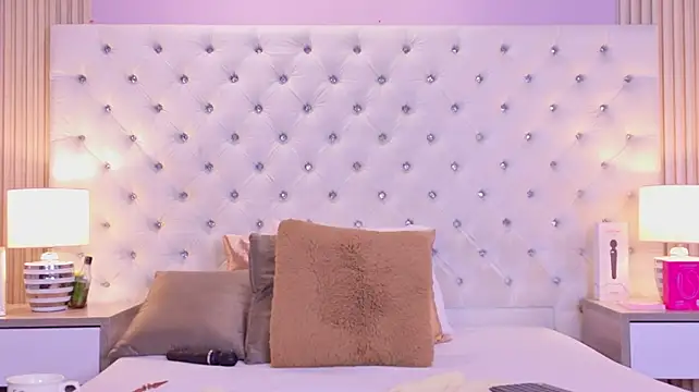 VaniaRouse live cam on StripChat