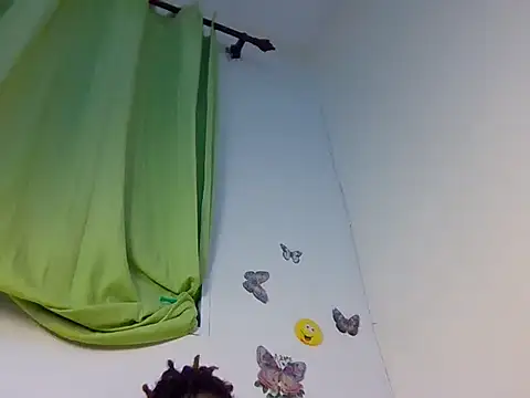 missprettydoll live cam on StripChat