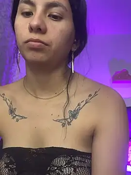 SOL-9 live cam on StripChat