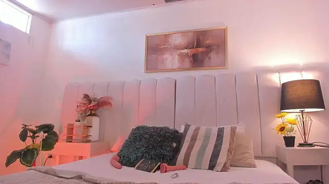 leah_bloom_