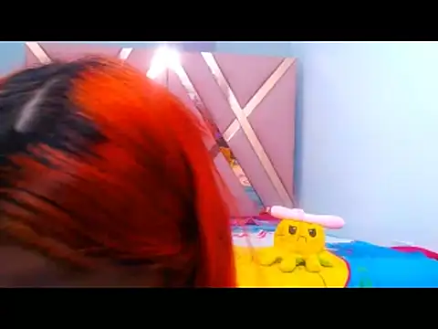 vaiolethts live cam on StripChat