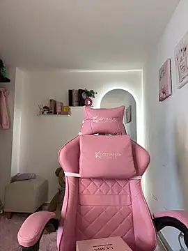Jenn_Layton
