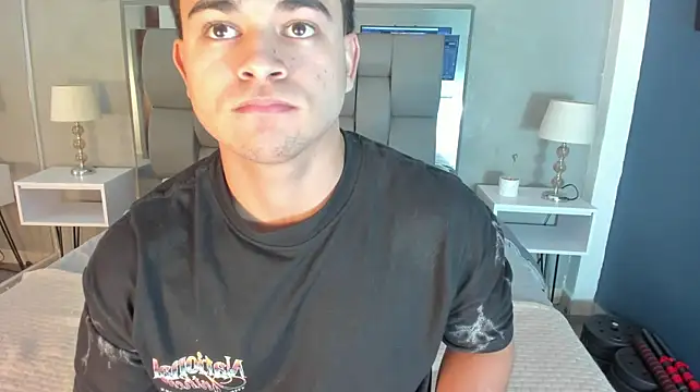 Charlie Musk（Charlie___Musk）