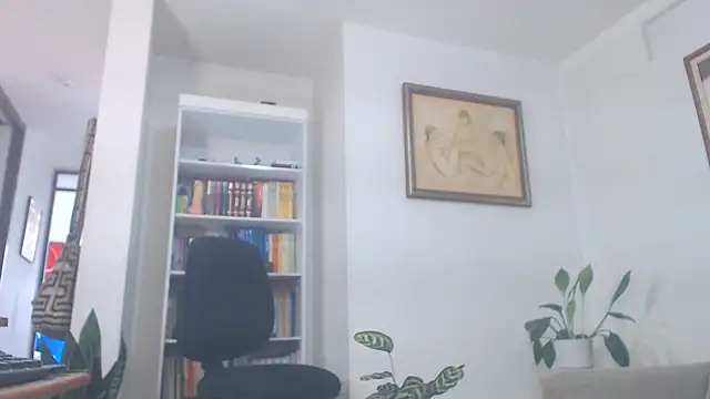 gatasexlucy live cam on StripChat