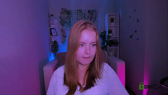 helena_so_shyy