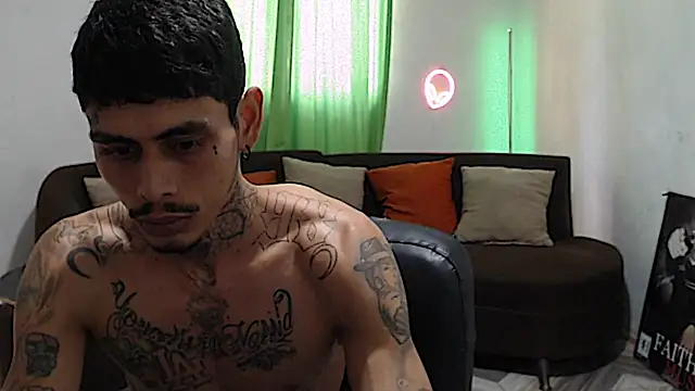 alpha_zom