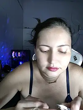Fetichista23 live cam on StripChat