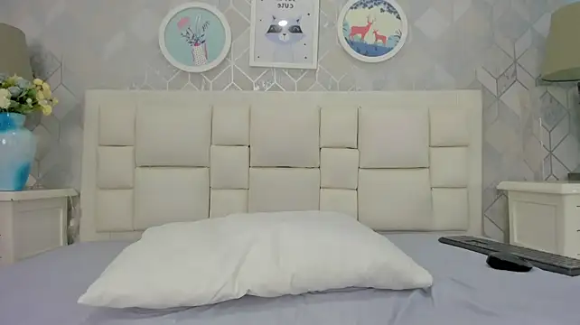 naia_cox live cam on StripChat