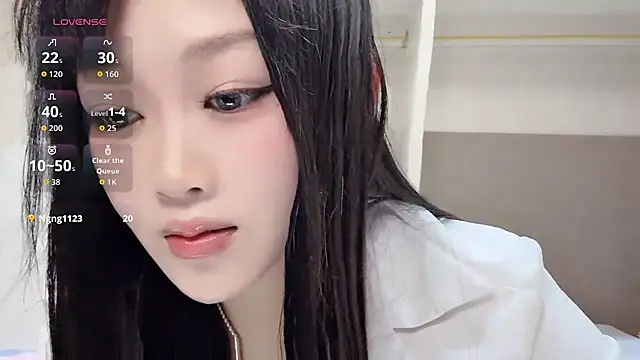 yueyue2003 live cam on StripChat