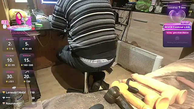 misteryman1956 live cam on StripChat
