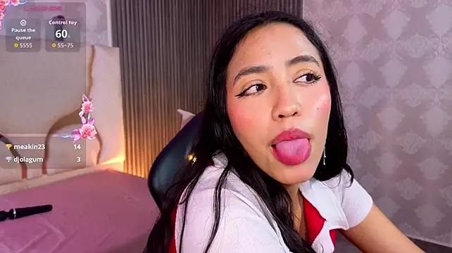 Joselyn_tay live cam on StripChat