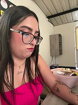 Kloenovoa- live cam on StripChat