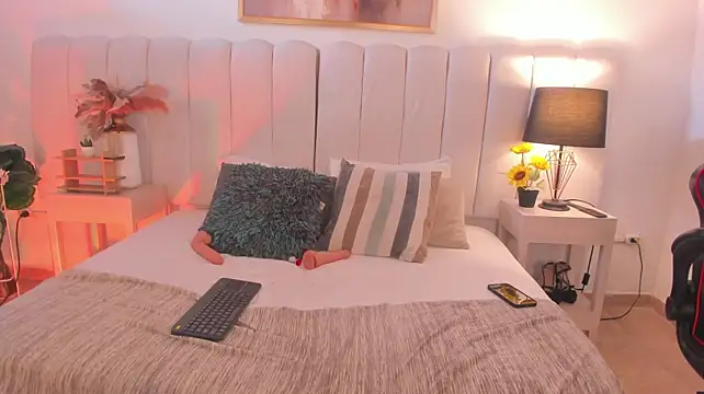 leah_bloom_